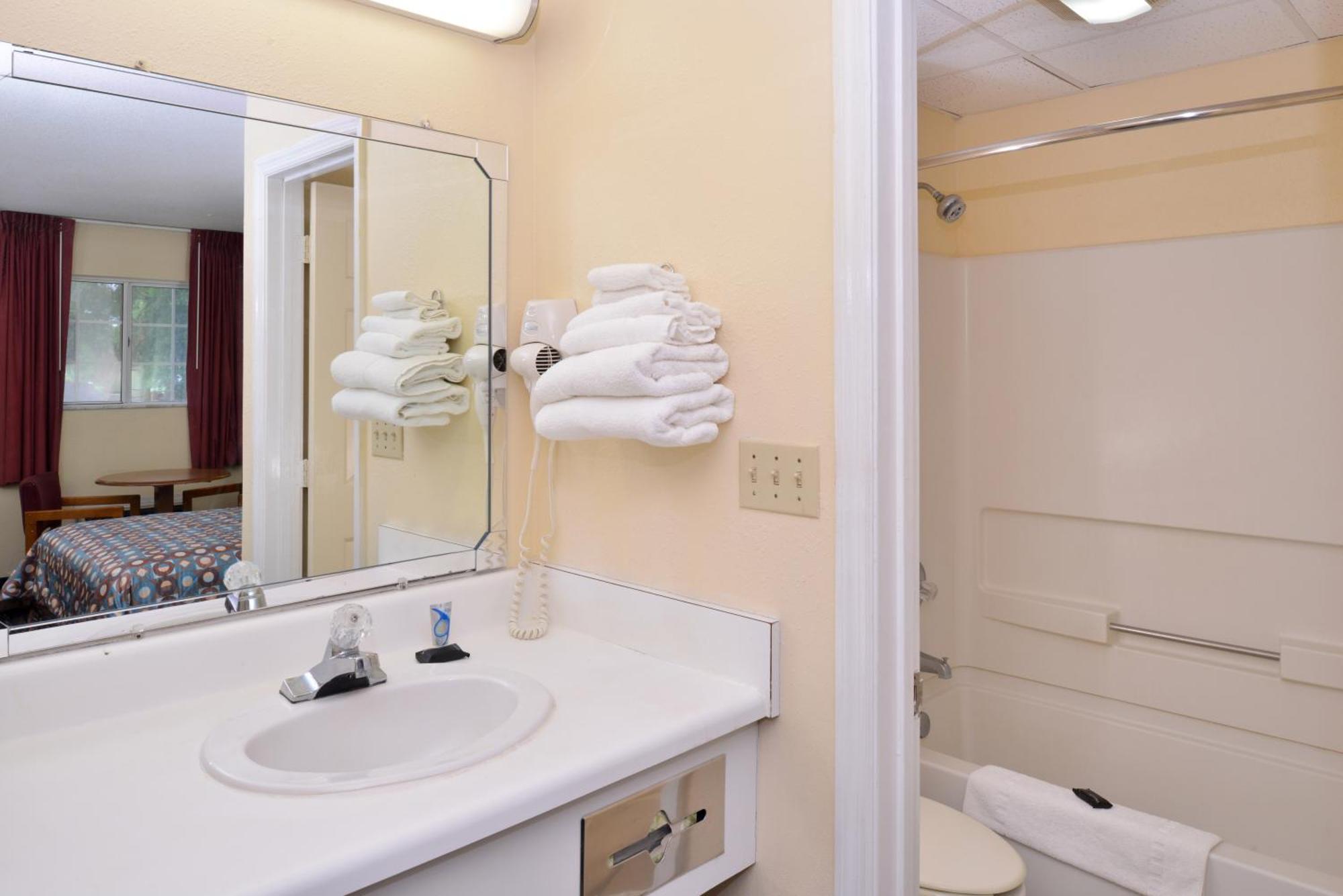 Americas Best Value Inn אדנטון מראה חיצוני תמונה